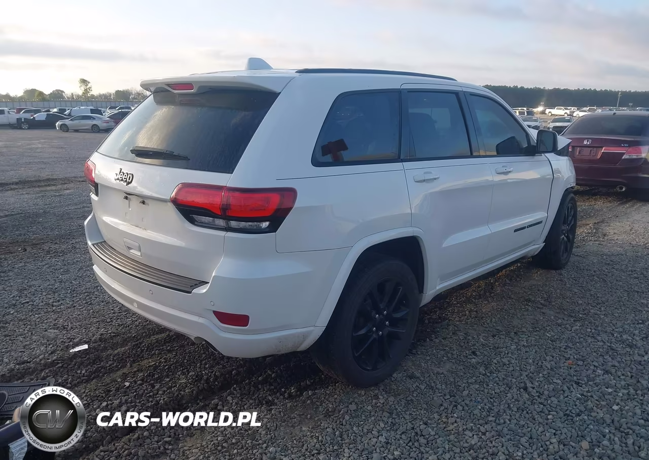 2020 Jeep Grand Cherokee Altitude 4X2 VIN:1C4RJEAG4LC337609 - 4