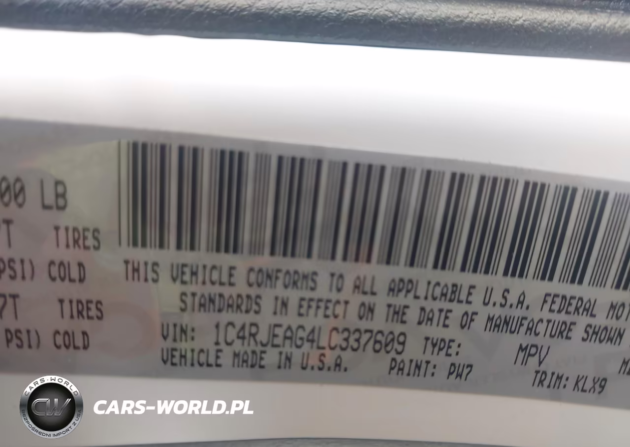 2020 Jeep Grand Cherokee Altitude 4X2 VIN:1C4RJEAG4LC337609 - 9