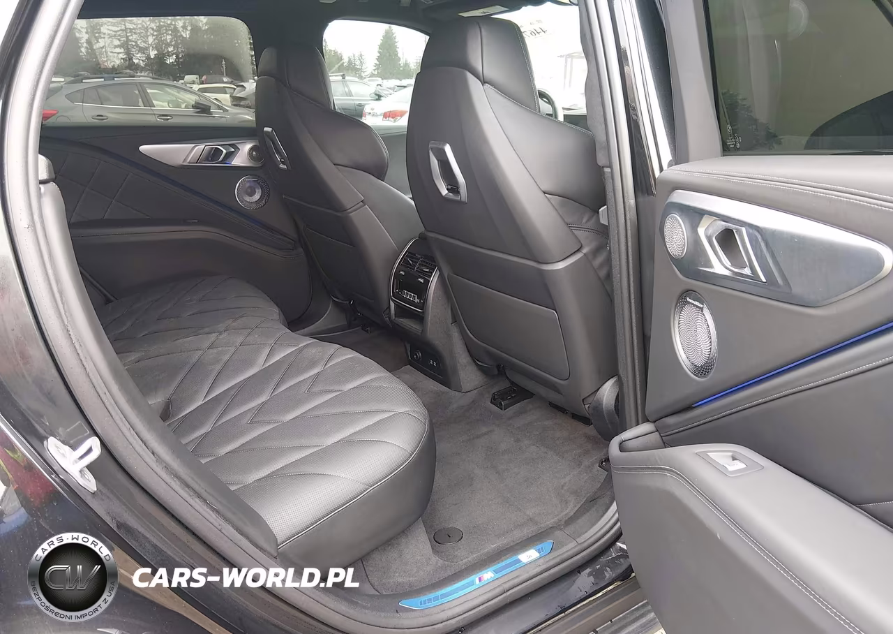 2024 BMW Xm VIN:5YM23CS02R9W46364 - 8