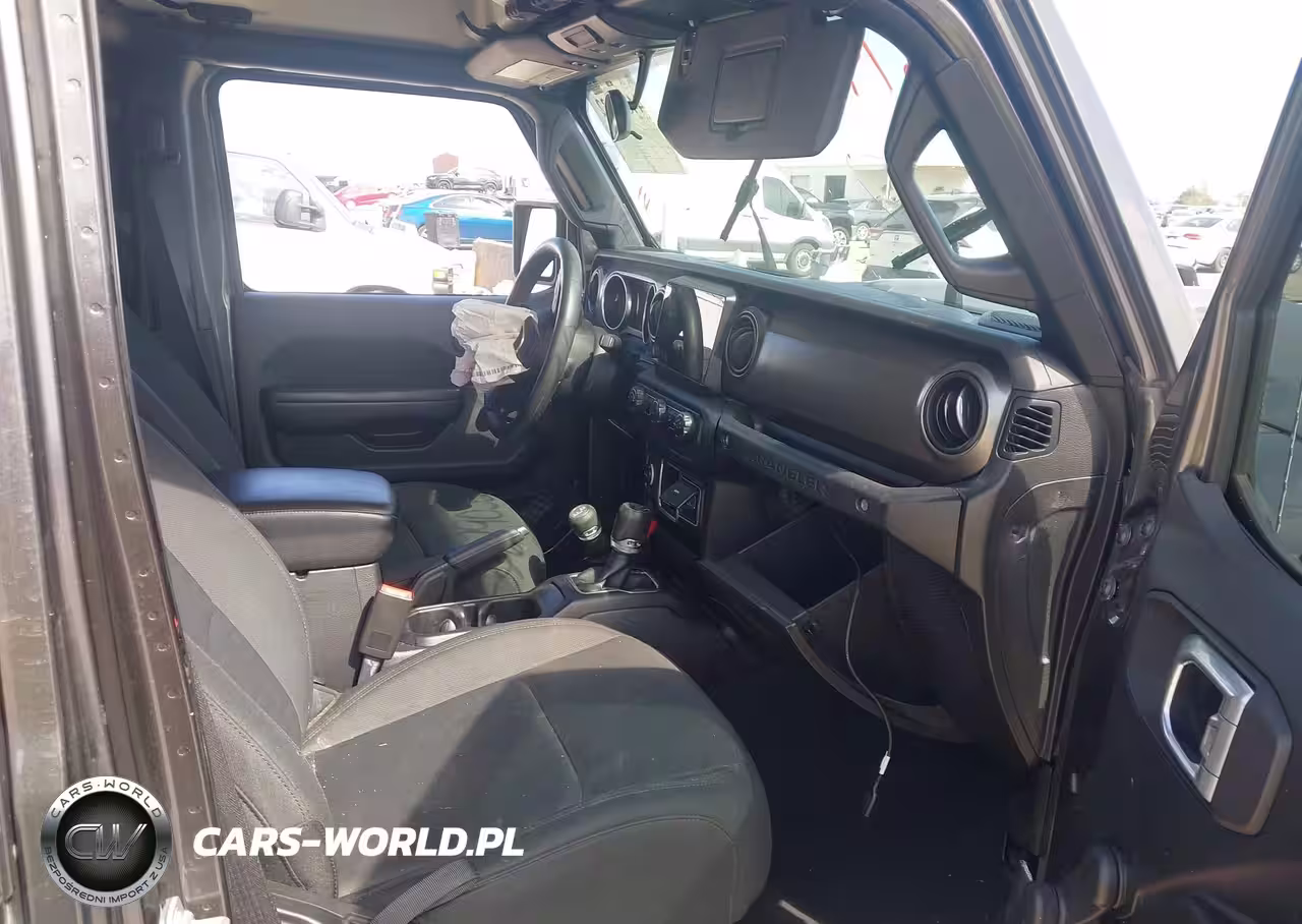 2018 Jeep Wrangler Unlimited Sport 4X4 VIN:1C4HJXDGXJW144220 - 5