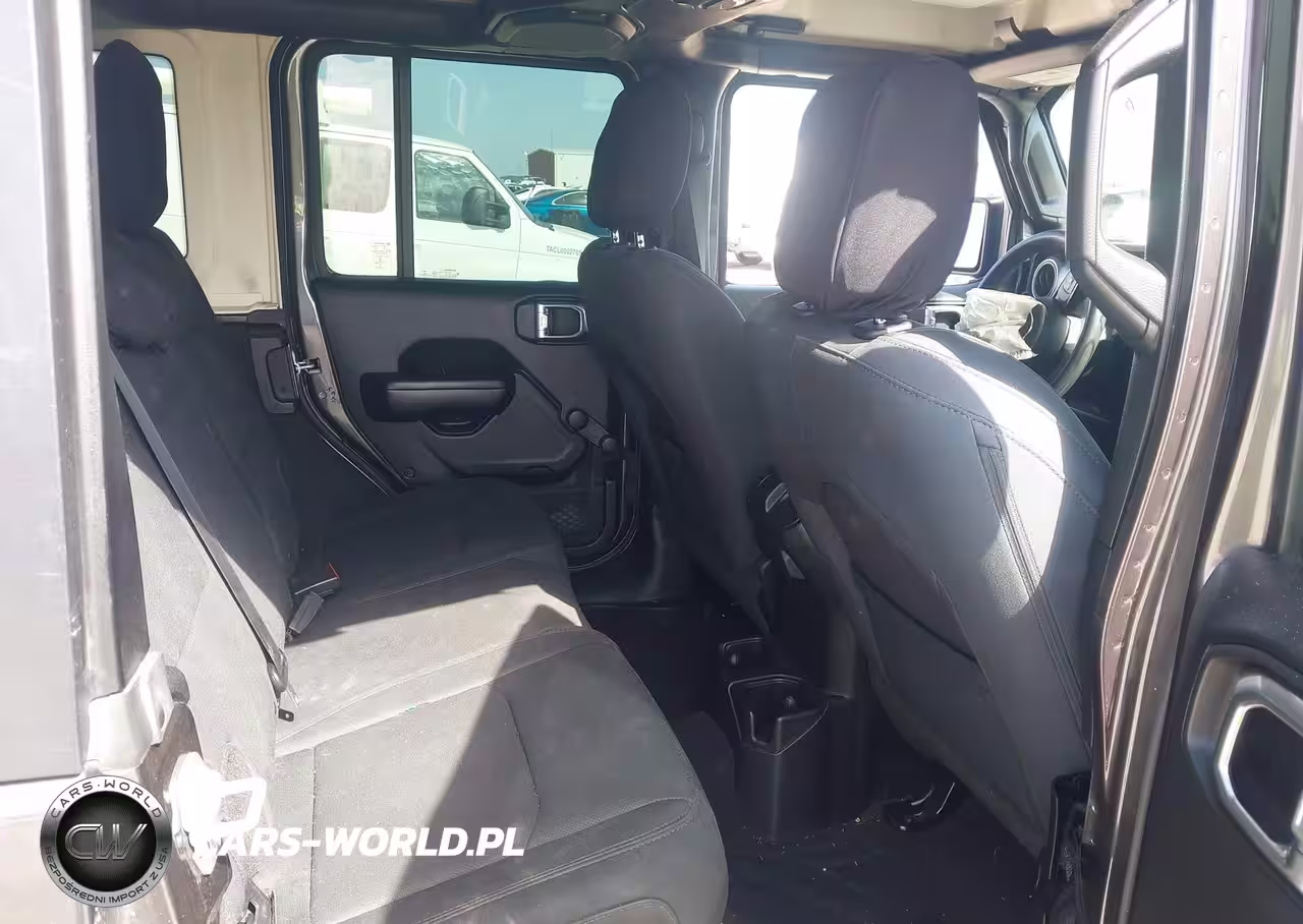 2018 Jeep Wrangler Unlimited Sport 4X4 VIN:1C4HJXDGXJW144220 - 8