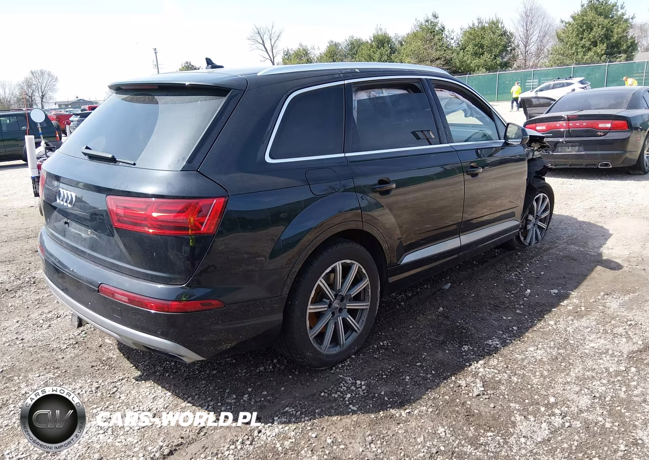 2019 Audi Q7 45 Premium VIN:WA1LHAF70KD022179 - 4