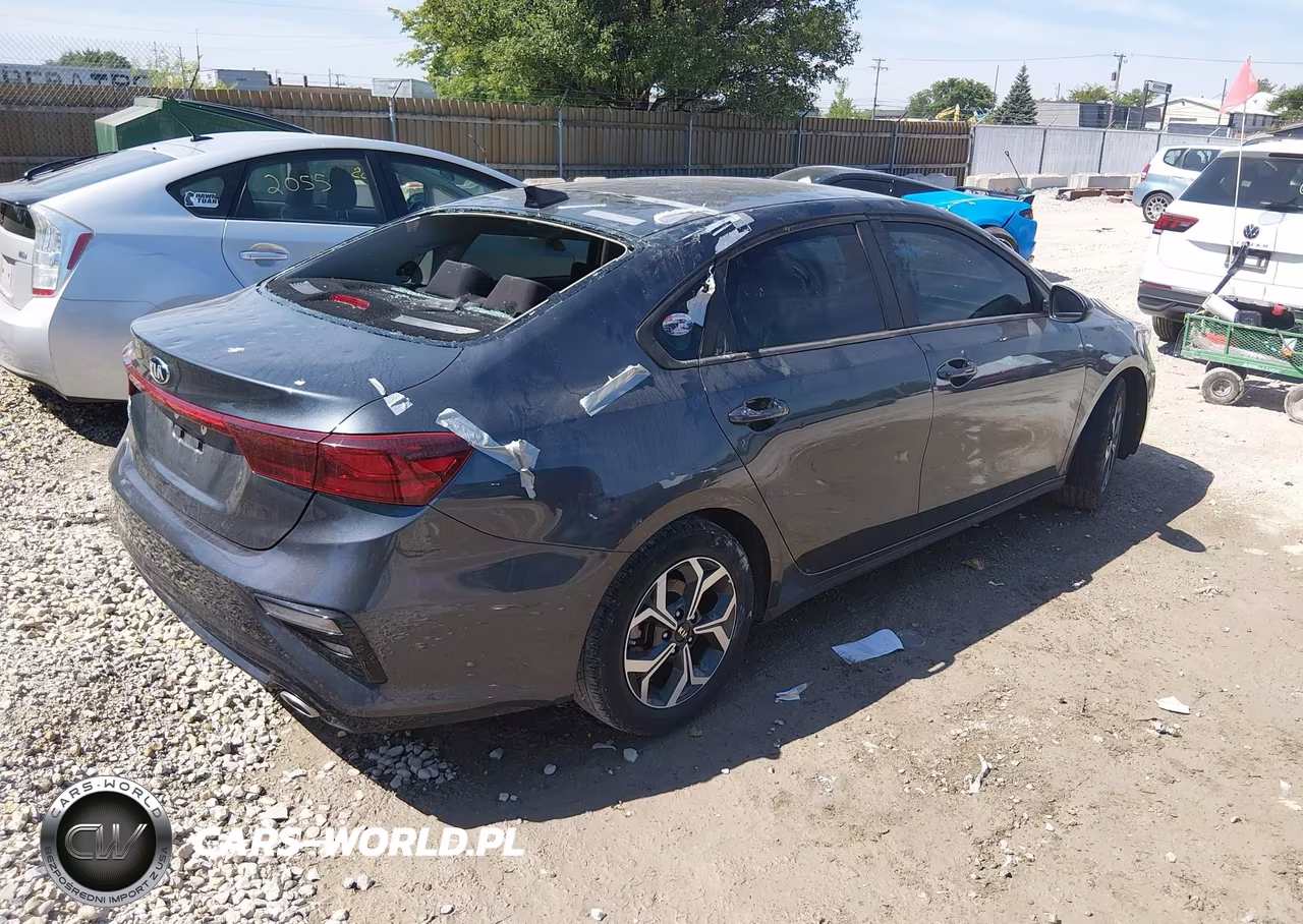 2021 Kia Forte Lxs VIN:3KPF24AD8ME414461 - 4