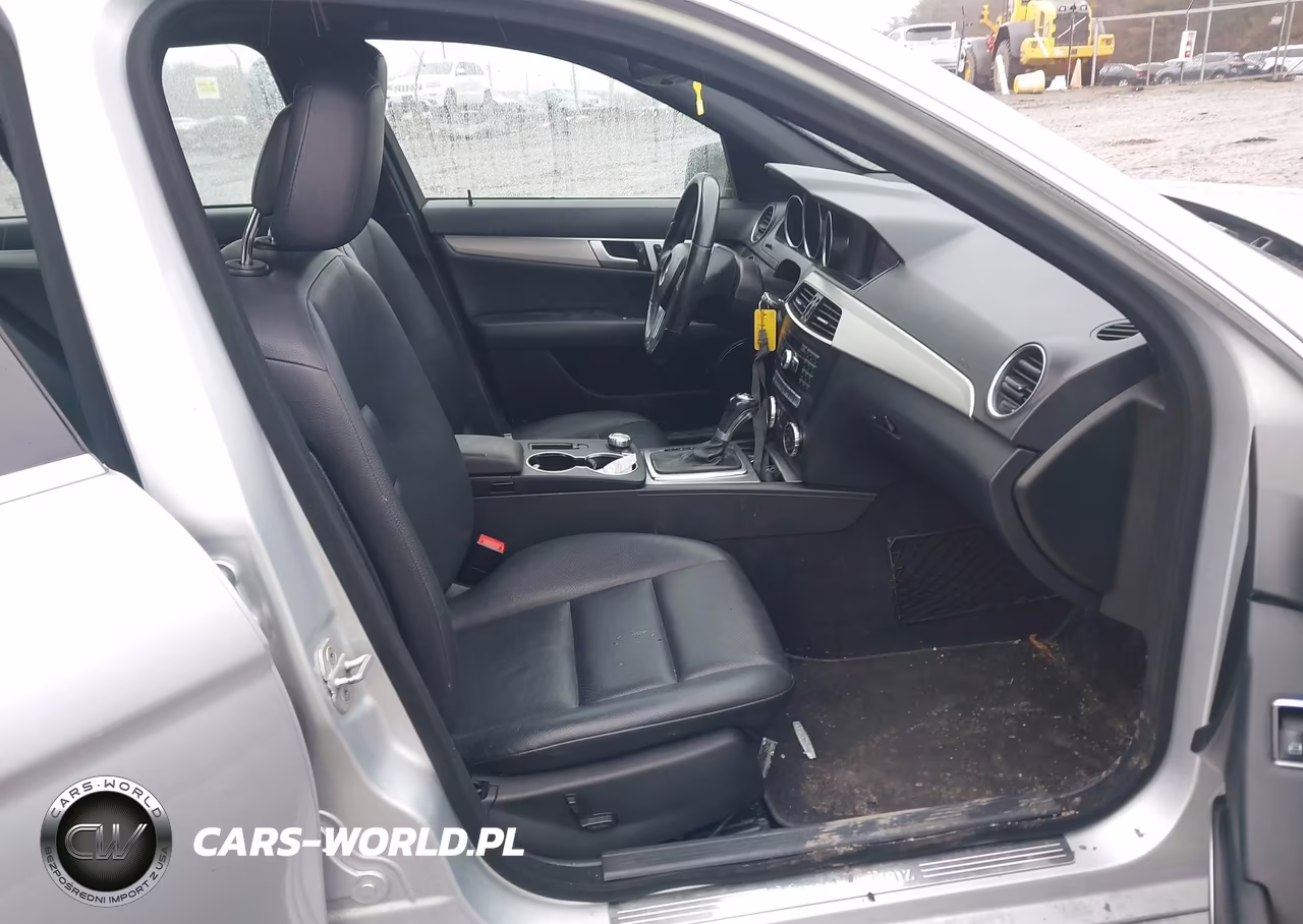 2014 Mercedes-Benz C 300 Sport 4Matic VIN:WDDGF8AB2EG252218 - 5