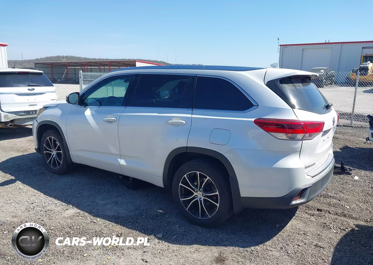 2019 Toyota Highlander Limited Platinum VIN:5TDDZRFH5KS948211 - 15