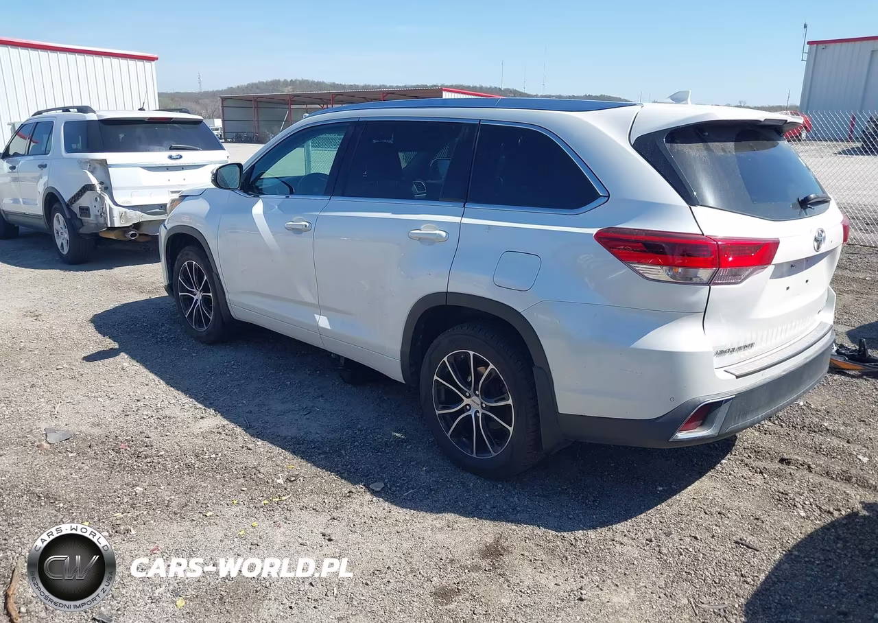 2019 Toyota Highlander Limited Platinum VIN:5TDDZRFH5KS948211 - 3