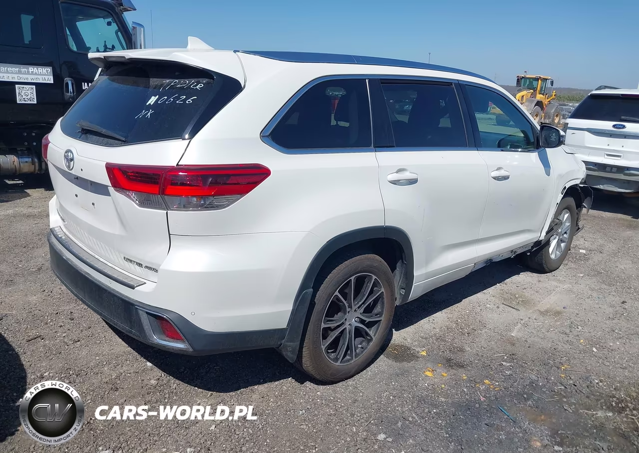 2019 Toyota Highlander Limited Platinum VIN:5TDDZRFH5KS948211 - 4