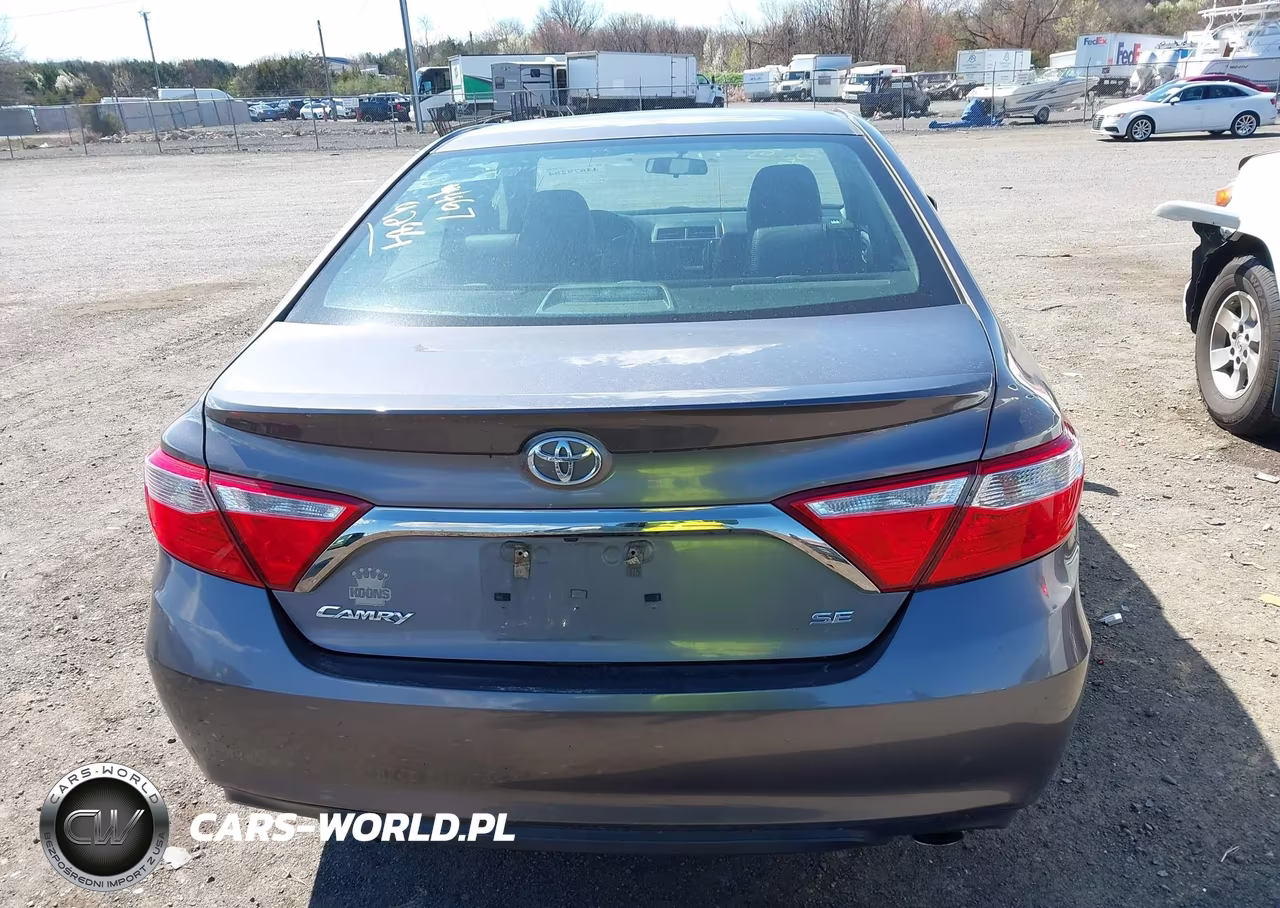 2017 Toyota Camry Se VIN:4T1BF1FK6HU618820 - 17
