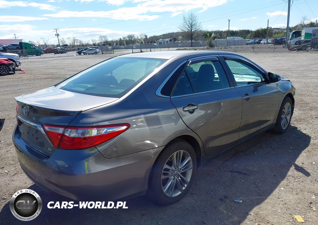 2017 Toyota Camry Se VIN:4T1BF1FK6HU618820 - 4