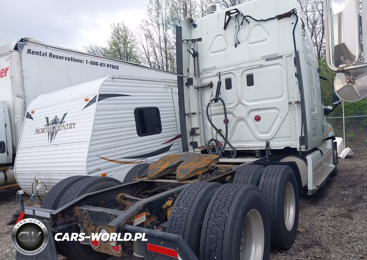 2011 Freightliner Cascadia 125 VIN:1FUJGLDR0BLBB1263 - 4