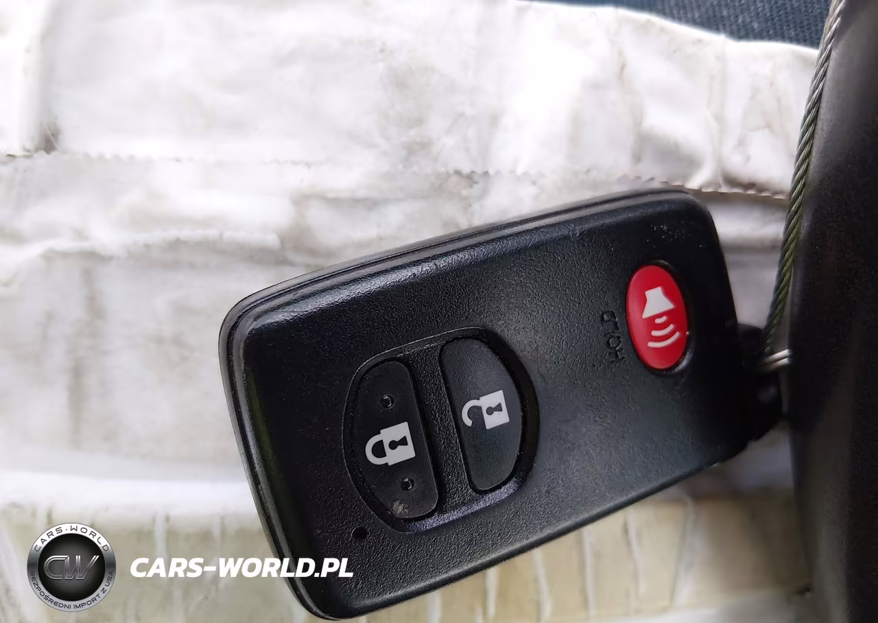 2014 Toyota Prius Three VIN:JTDKN3DU0E0386807 - 11