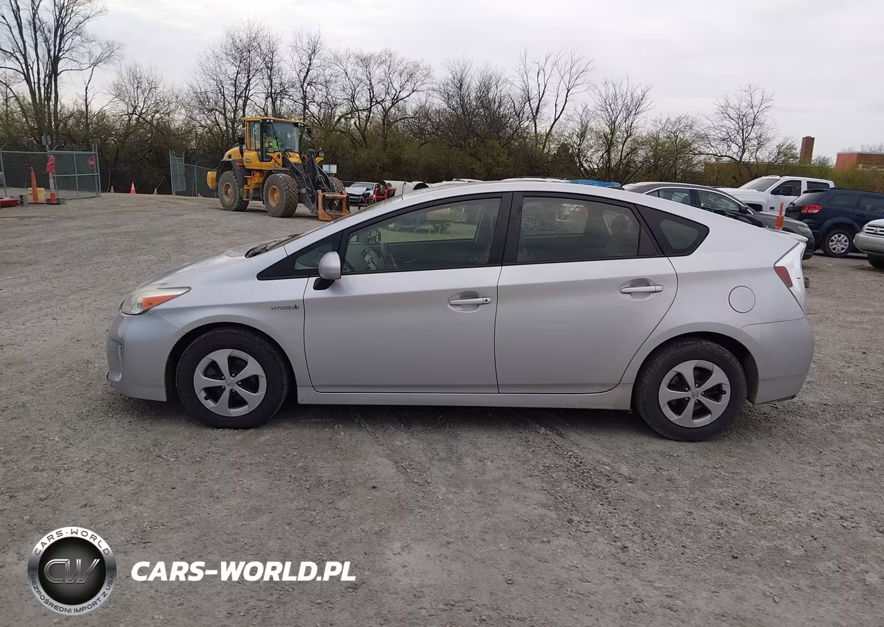 2014 Toyota Prius Three VIN:JTDKN3DU0E0386807 - 14