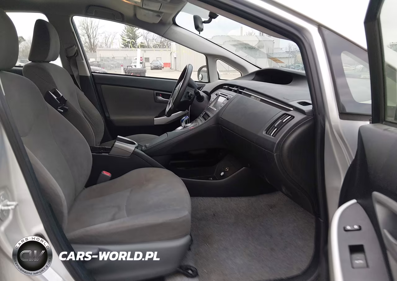 2014 Toyota Prius Three VIN:JTDKN3DU0E0386807 - 5