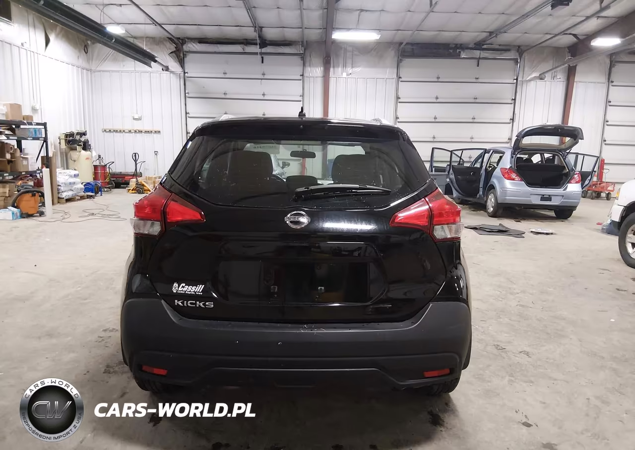 2019 Nissan Kicks S VIN:3N1CP5CU4KL533529 - 17