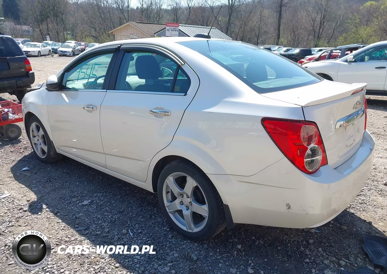 2015 Chevrolet Sonic Ltz Auto VIN:1G1JE5SB0F4110106 - 3