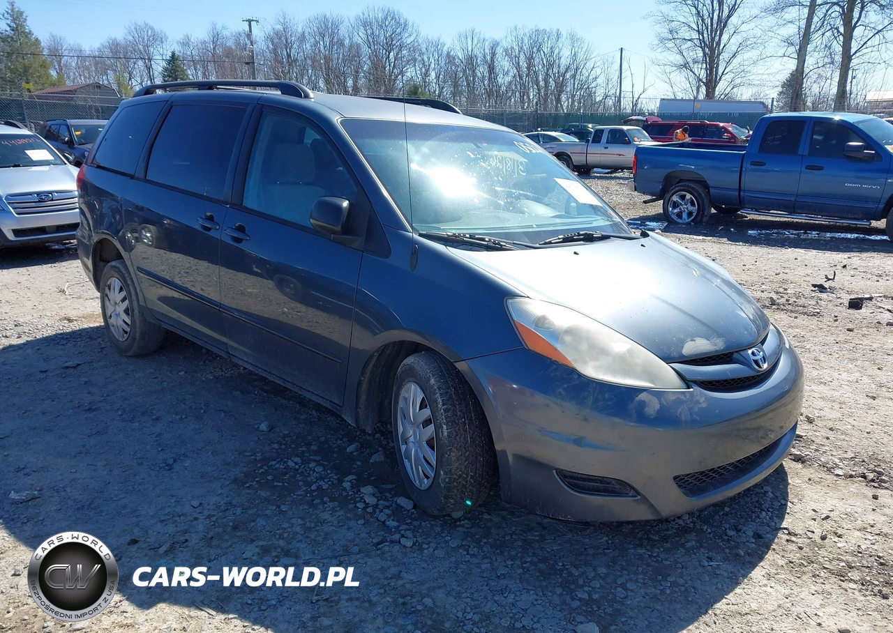 2010 Toyota Sienna Le