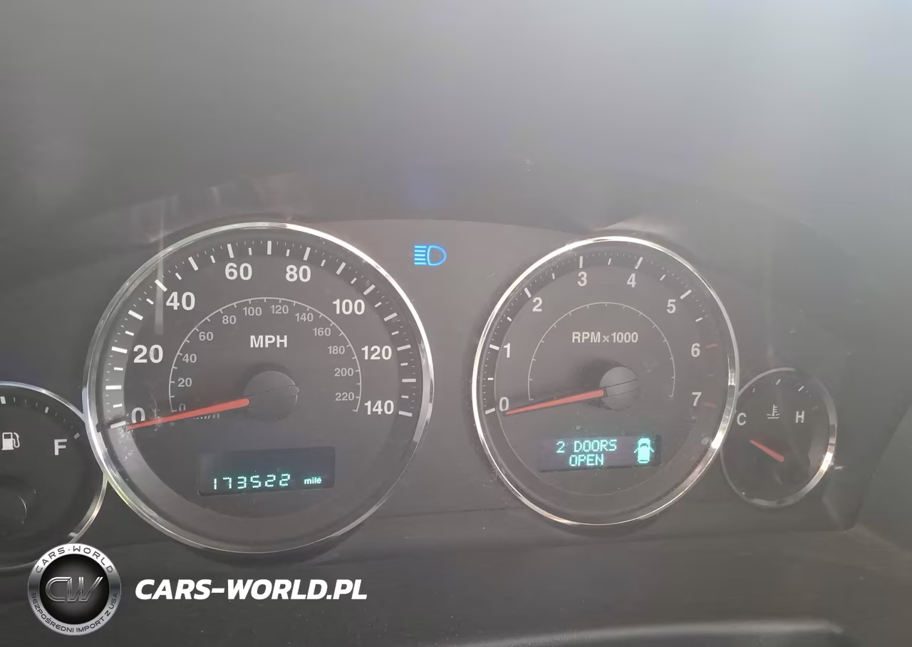 2006 Jeep Commander VIN:1J8HG48N06C304046 - 7