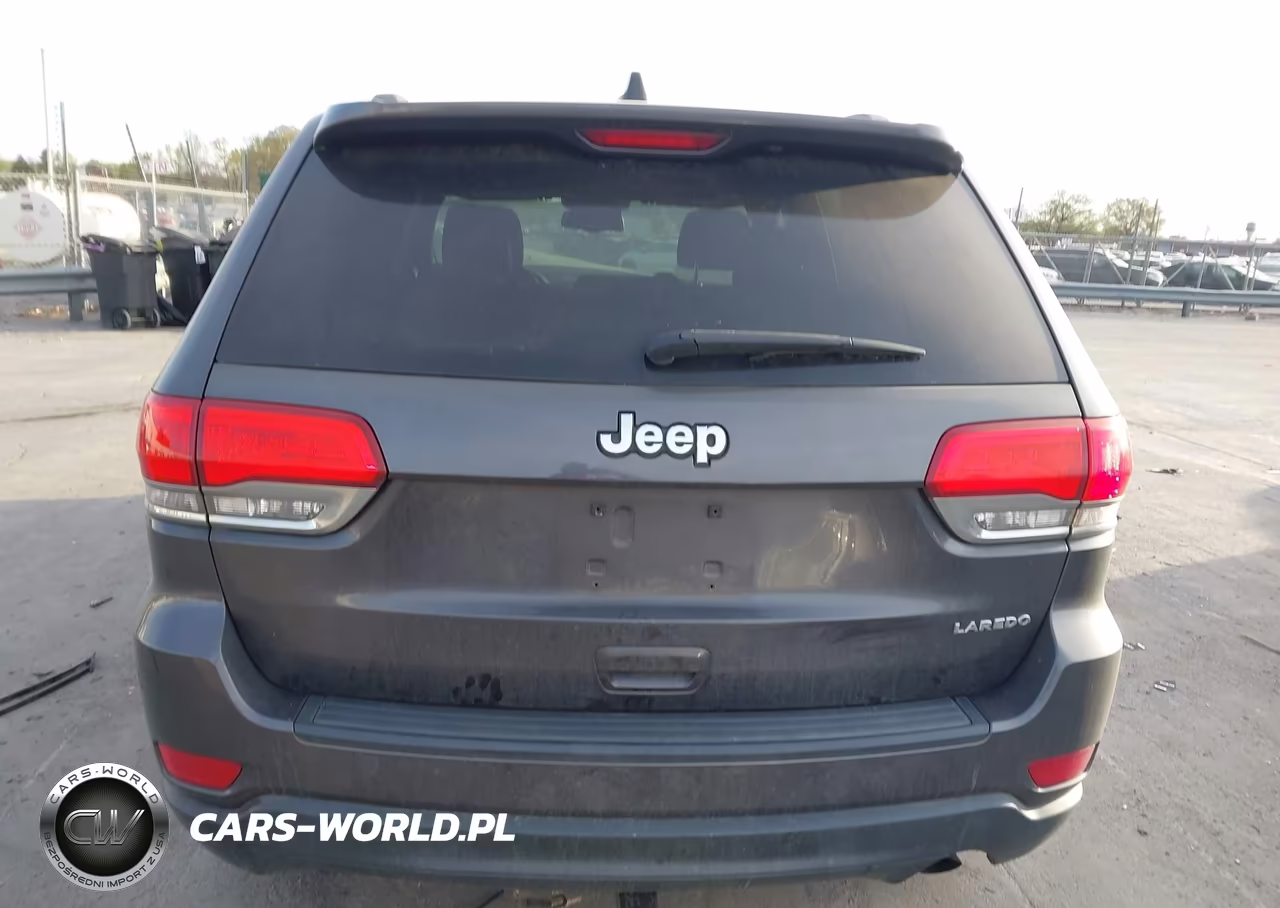 2015 Jeep Grand Cherokee Laredo VIN:1C4RJEAGXFC235770 - 16