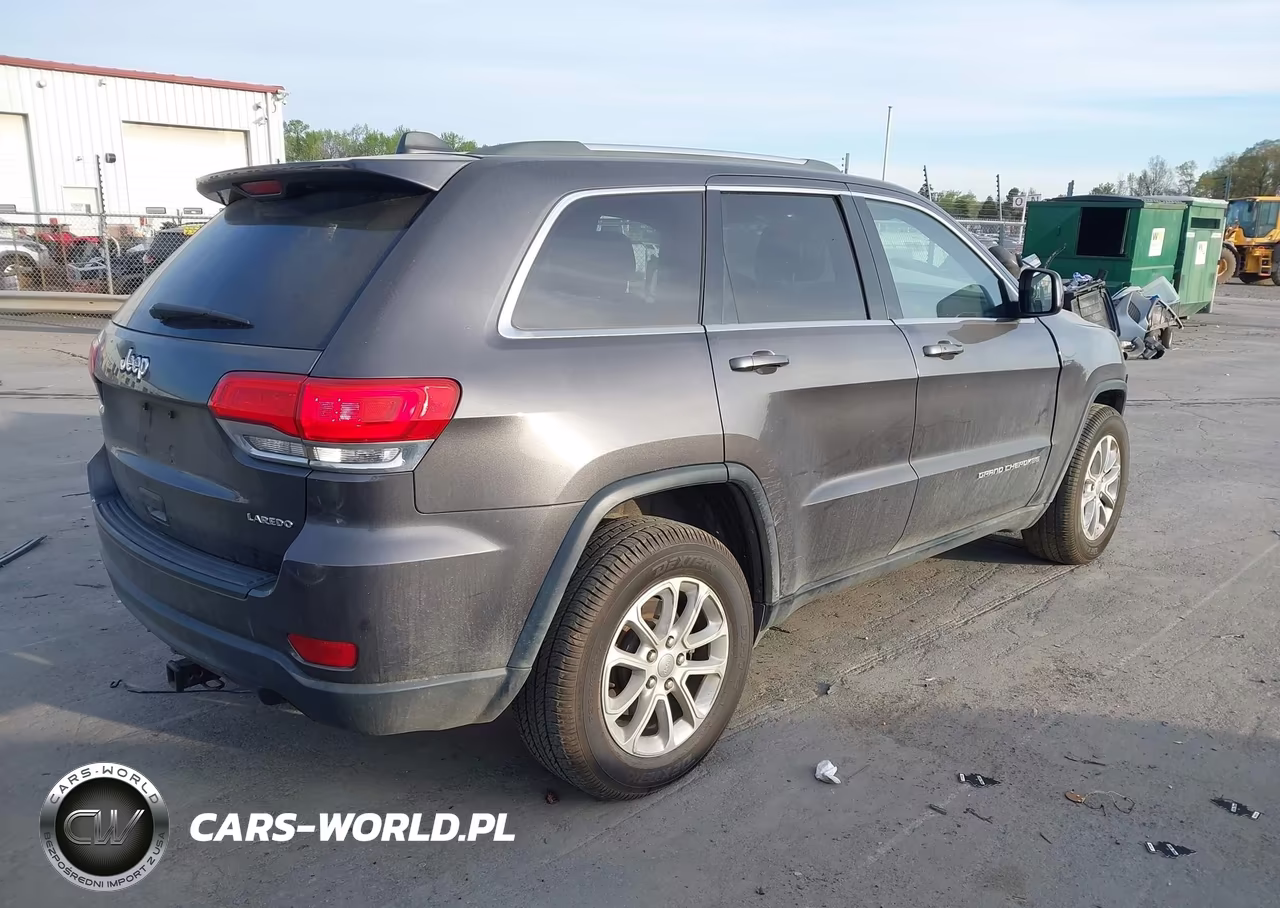 2015 Jeep Grand Cherokee Laredo VIN:1C4RJEAGXFC235770 - 4