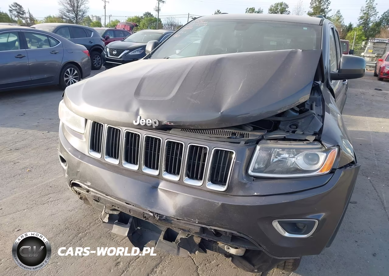 2015 Jeep Grand Cherokee Laredo VIN:1C4RJEAGXFC235770 - 6