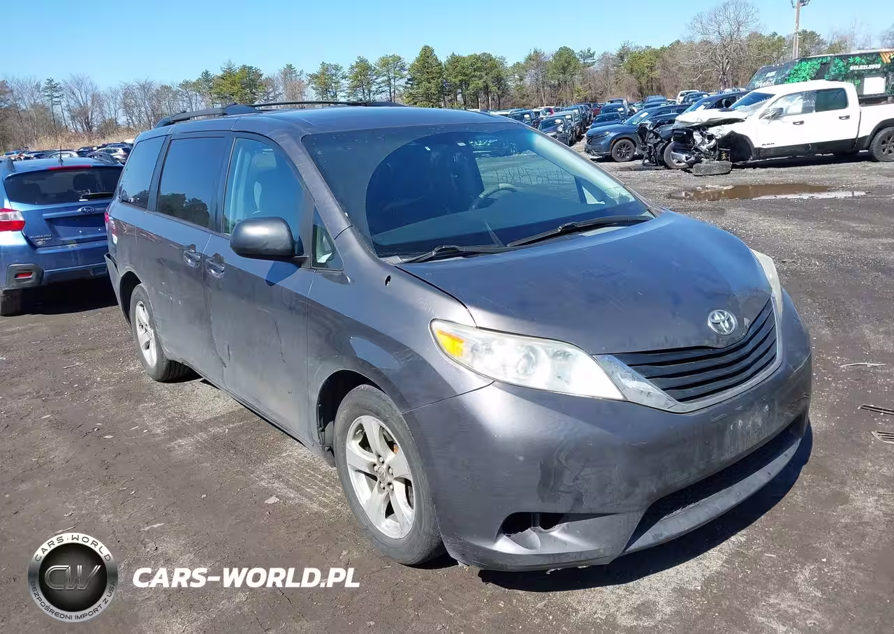 2011 Toyota Sienna Le