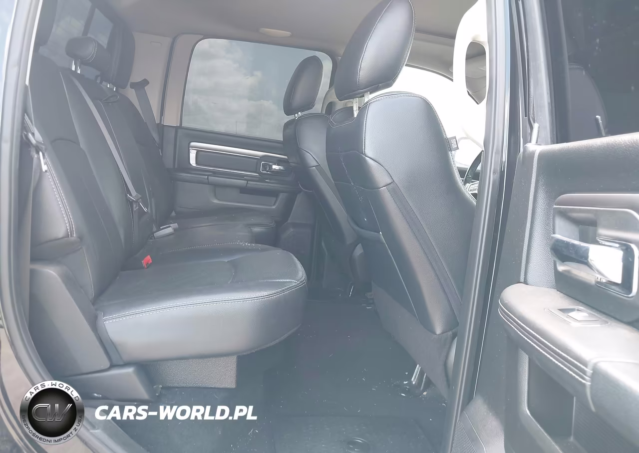 2018 Ram 2500 Laramie 4X4 6'4 Box VIN:3C6UR5FL0JG405981 - 8