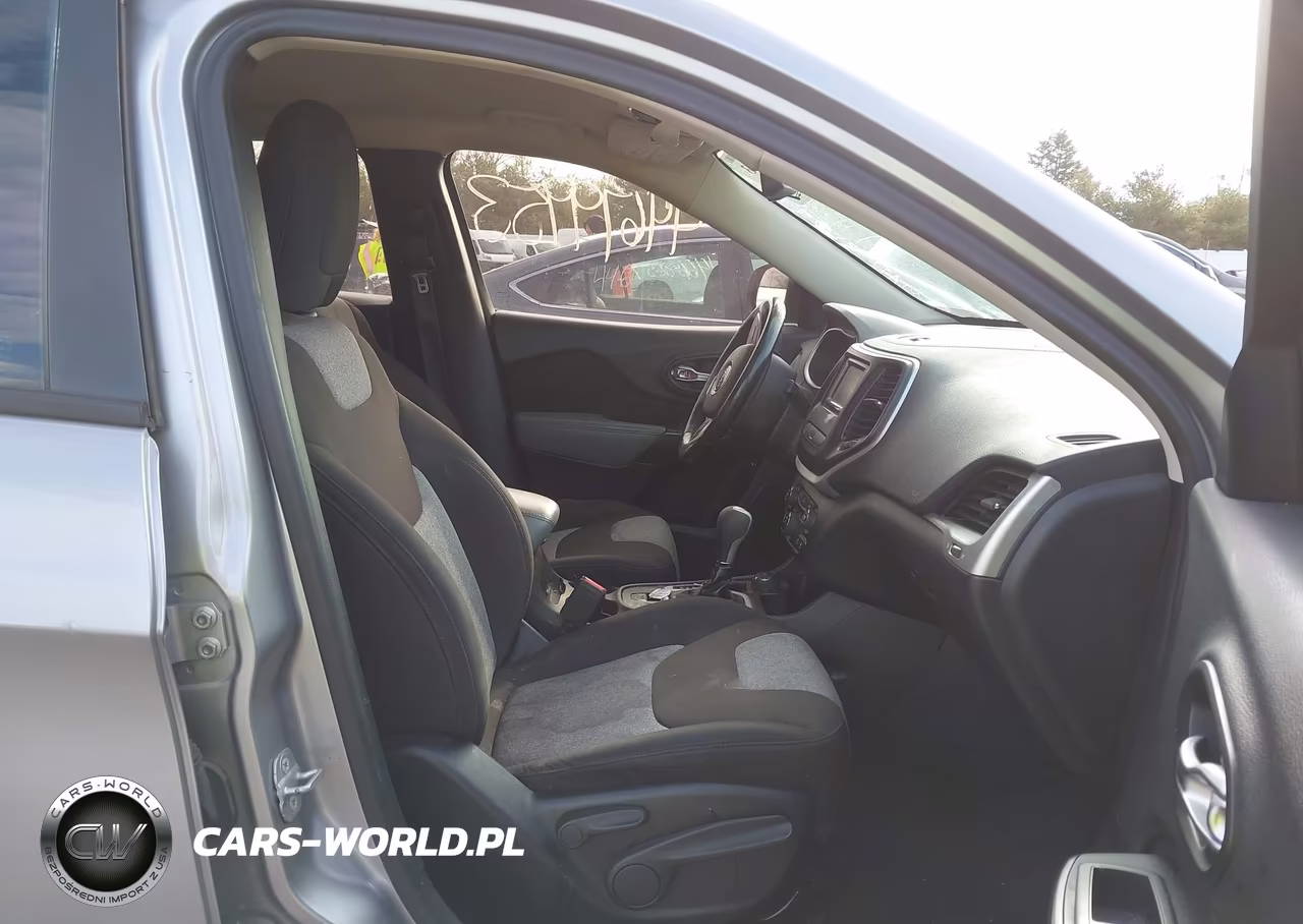 2014 Jeep Cherokee Sport VIN:1C4PJMAB0EW249812 - 5
