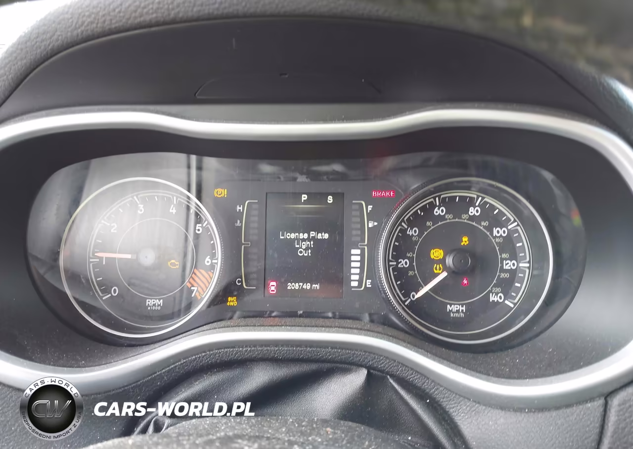 2014 Jeep Cherokee Sport VIN:1C4PJMAB0EW249812 - 7
