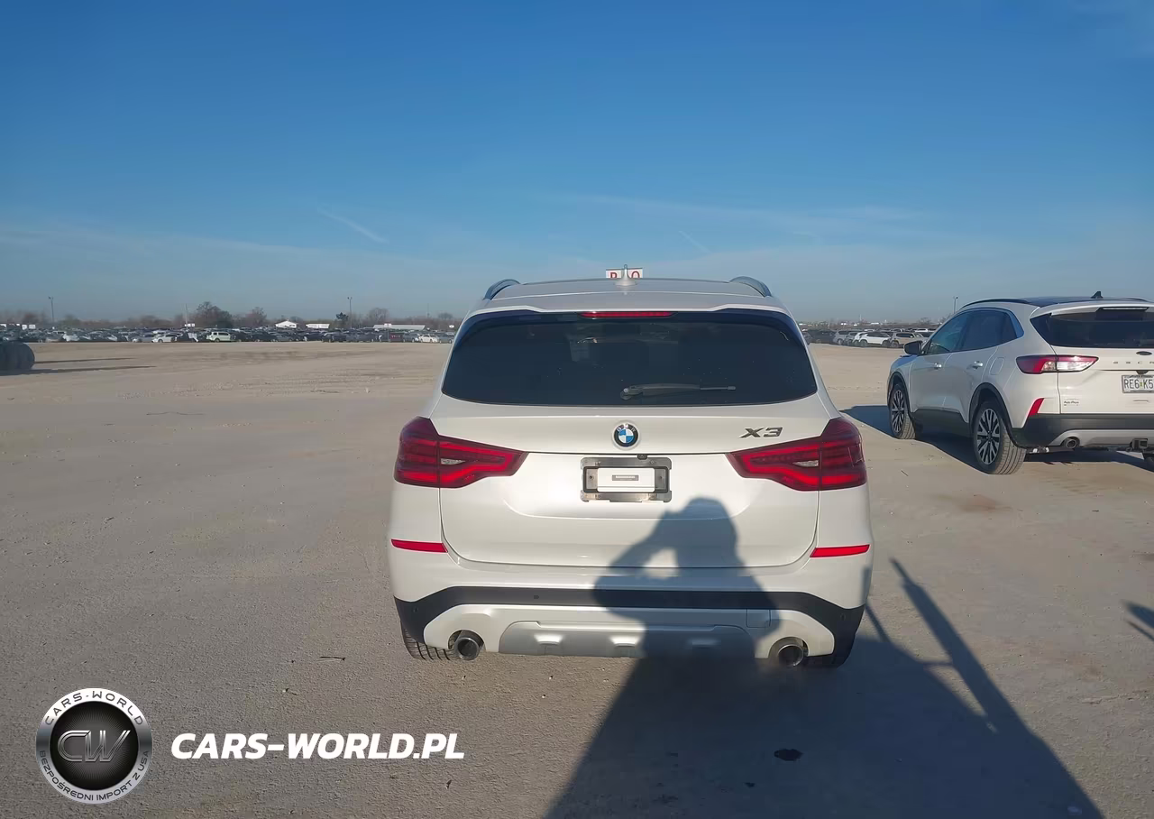 2018 BMW X3 xDrive30I VIN:5UXTR9C5XJLD59081 - 17