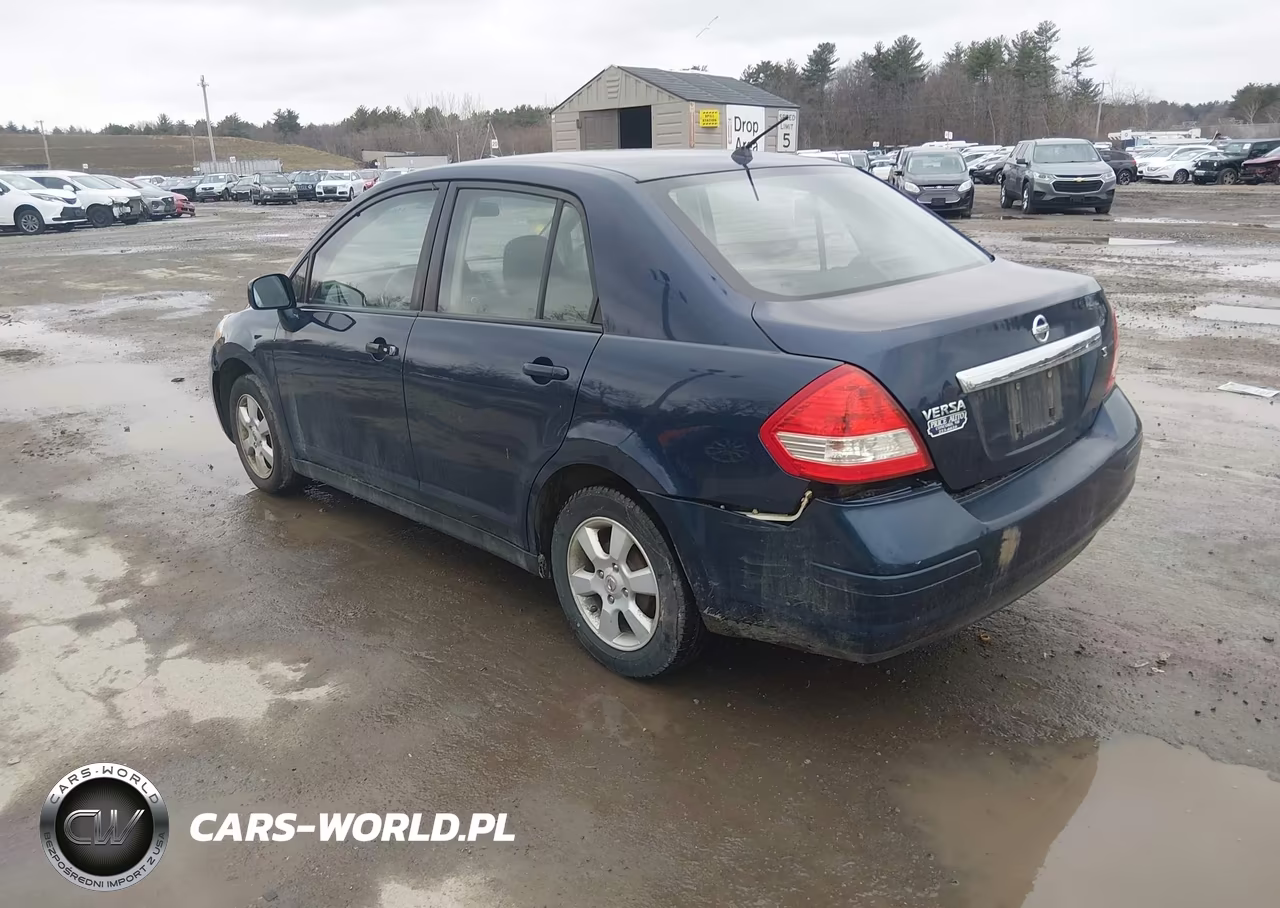 2010 Nissan Versa 1.8Sl VIN:3N1BC1AP0AL377355 - 3