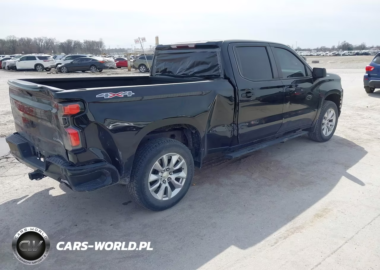 2020 Chevrolet Silverado 1500 Custom VIN:1GCUYBEF9LZ311185 - 4