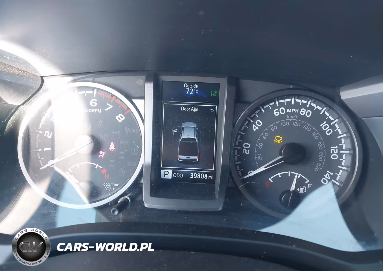2022 Toyota Tacoma VIN:3TYCZ5AN7NT080741 - 7