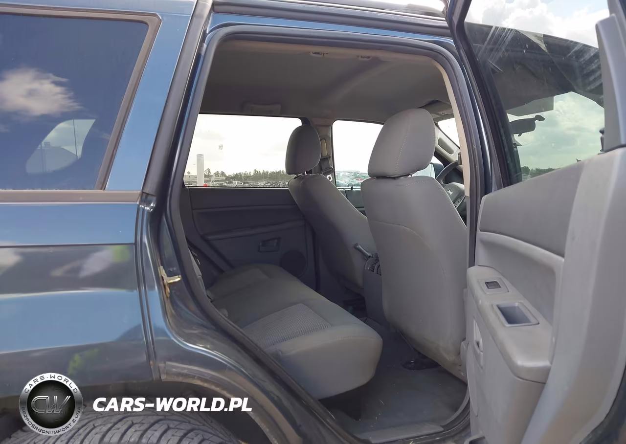 2007 Jeep Grand Cherokee Laredo VIN:1J8GS48K87C526478 - 8