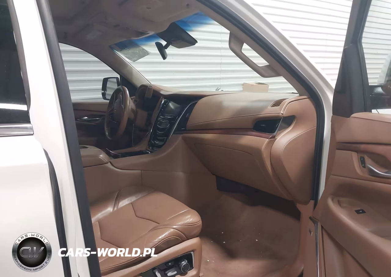 2015 Cadillac Escalade Platinum VIN:1GYS4PKJ0FR601760 - 5