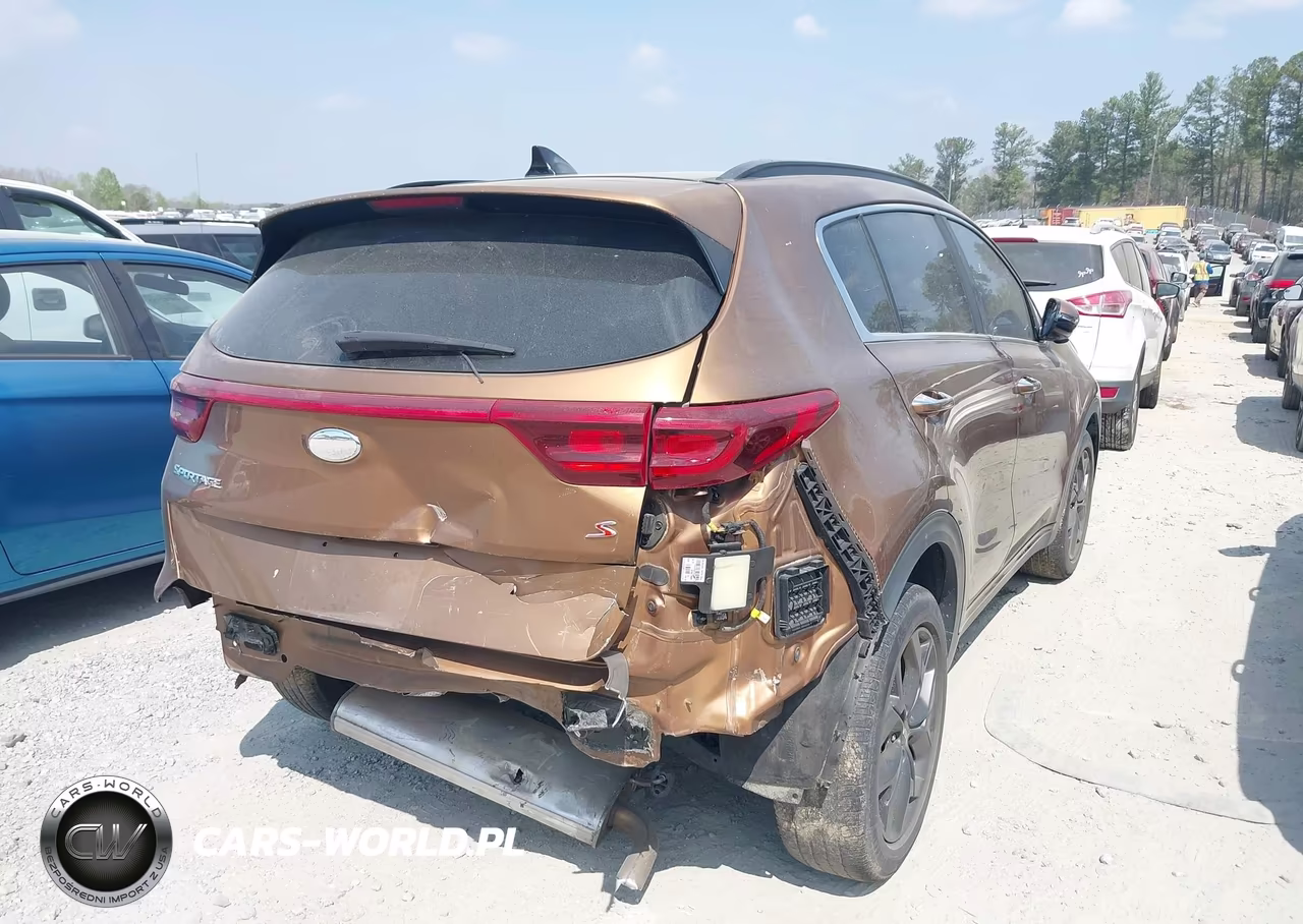 2020 Kia Sportage S VIN:KNDP63AC9L7823173 - 4