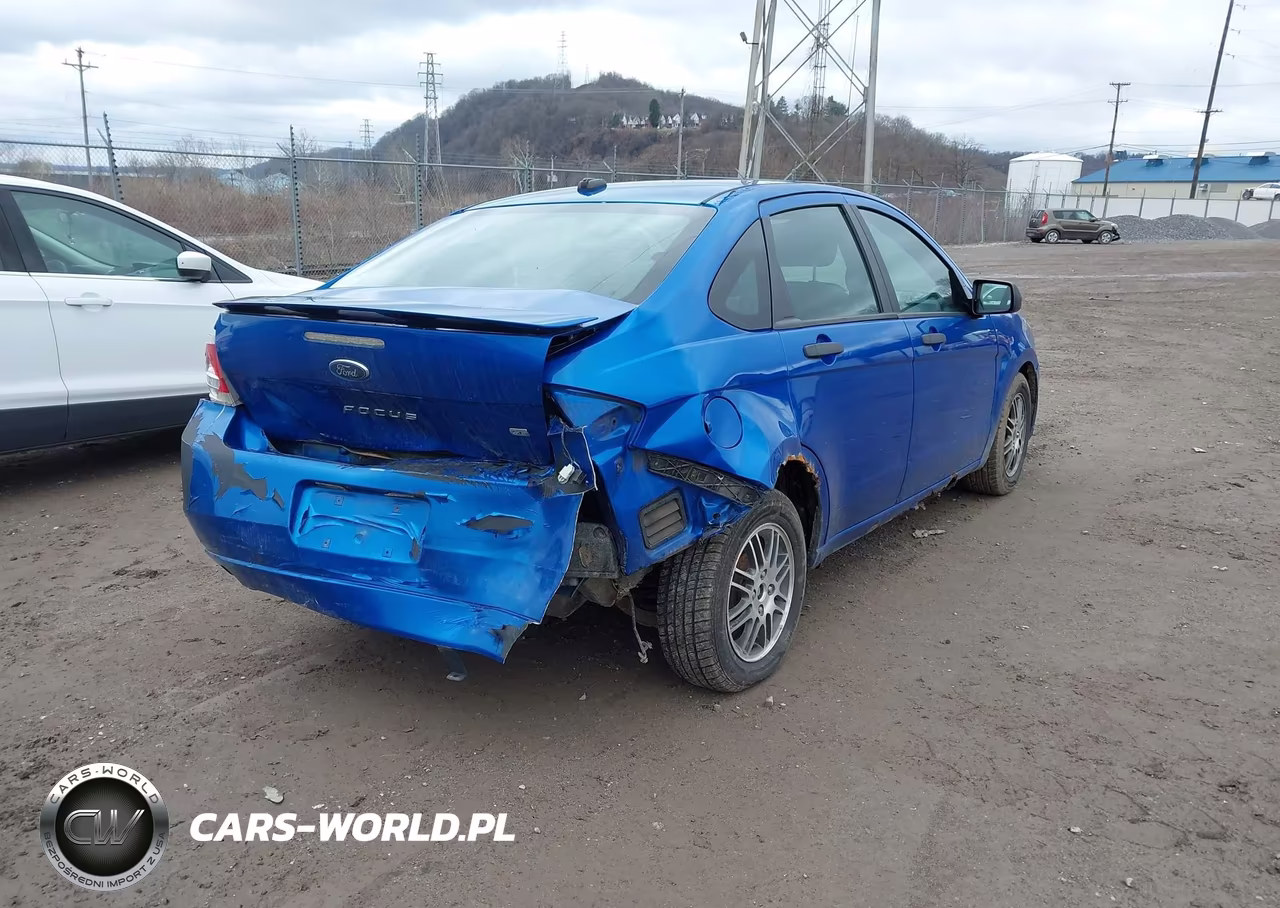 2011 Ford Focus Se VIN:1FAHP3FN2BW144643 - 4