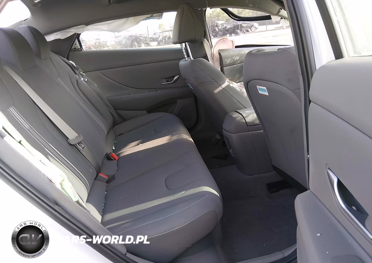 2025 Hyundai Elantra Hybrid Blue VIN:KMHLM4DJ0SU150435 - 8