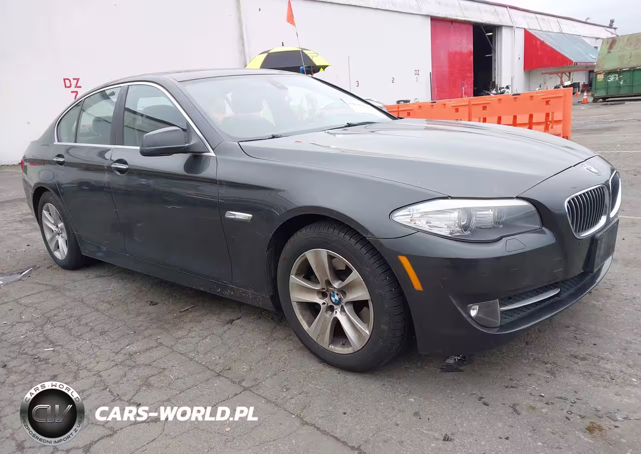 2011 BMW 528I