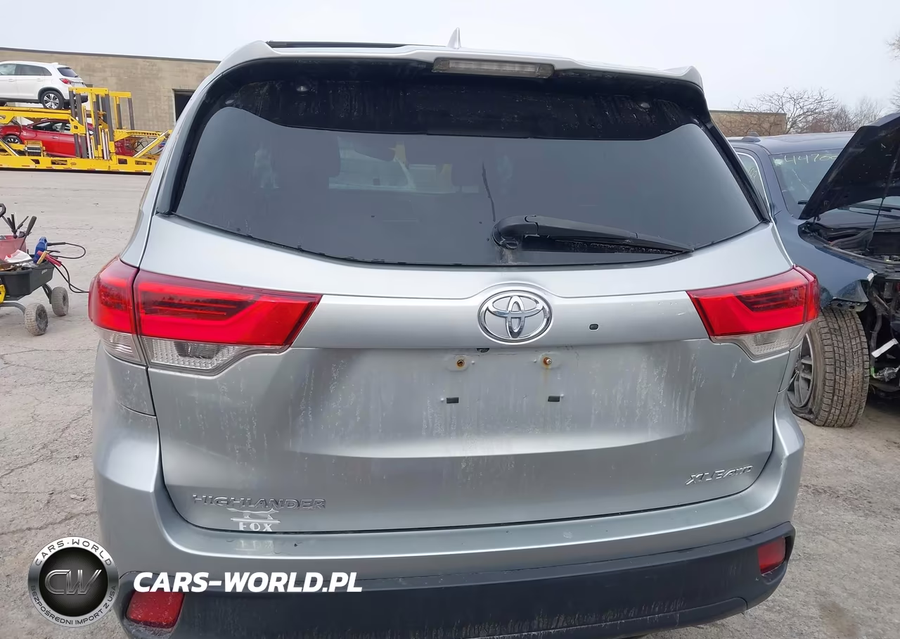 2019 Toyota Highlander Xle VIN:5TDJZRFH4KS590151 - 16