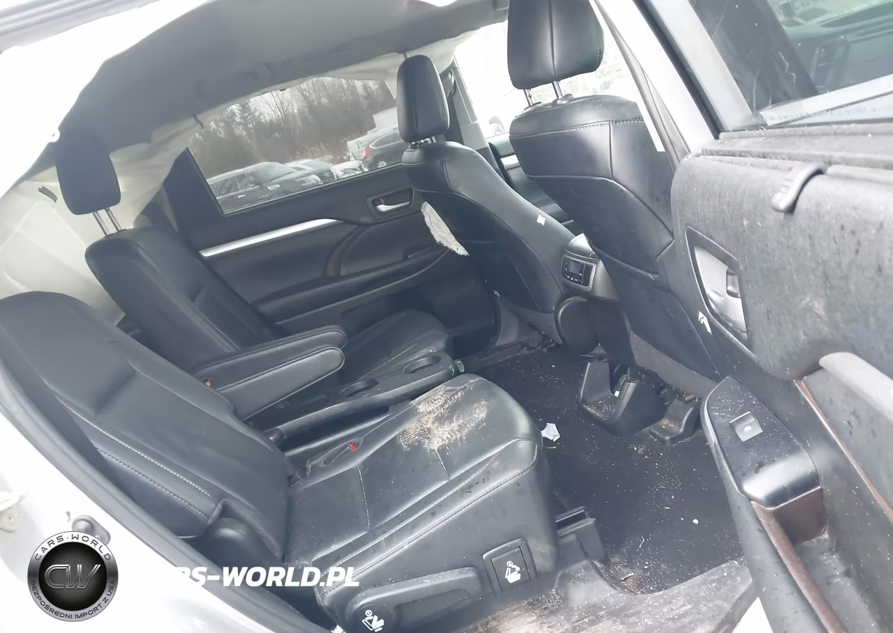 2019 Toyota Highlander Xle VIN:5TDJZRFH4KS590151 - 8