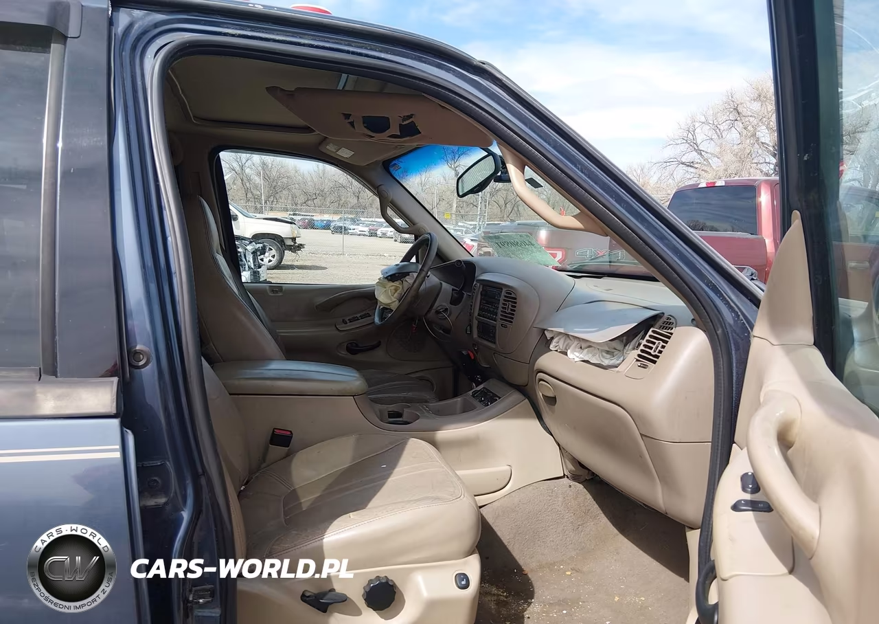 2002 Ford Expedition Eddie Bauer VIN:1FMPU18L82LA58023 - 5