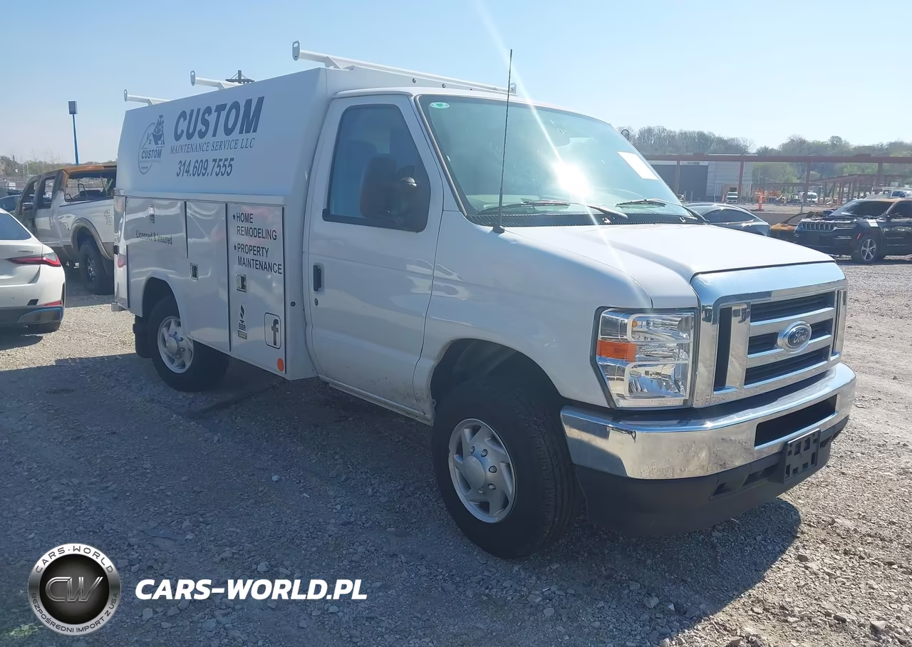 2025 Ford E-350 Cutaway – zdjęcie 1 z 16