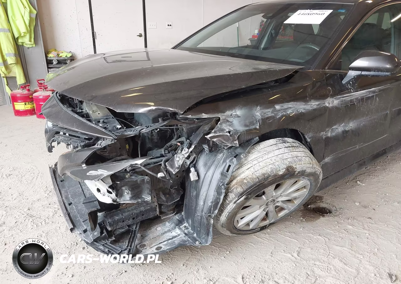 2018 Toyota Camry Le VIN:4T1B11HK2JU056450 - 6
