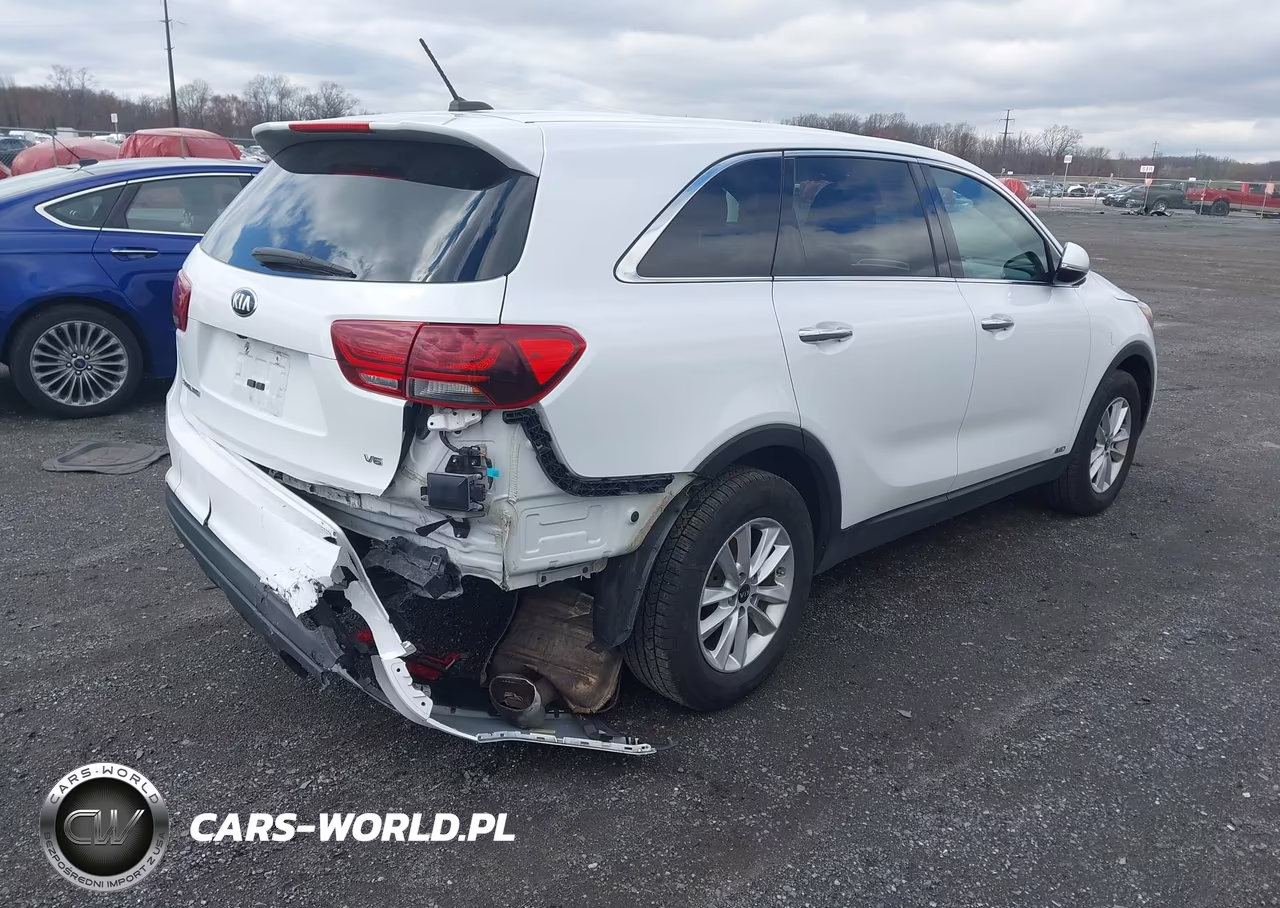2019 Kia Sorento 3.3L Lx VIN:5XYPGDA53KG567165 - 4