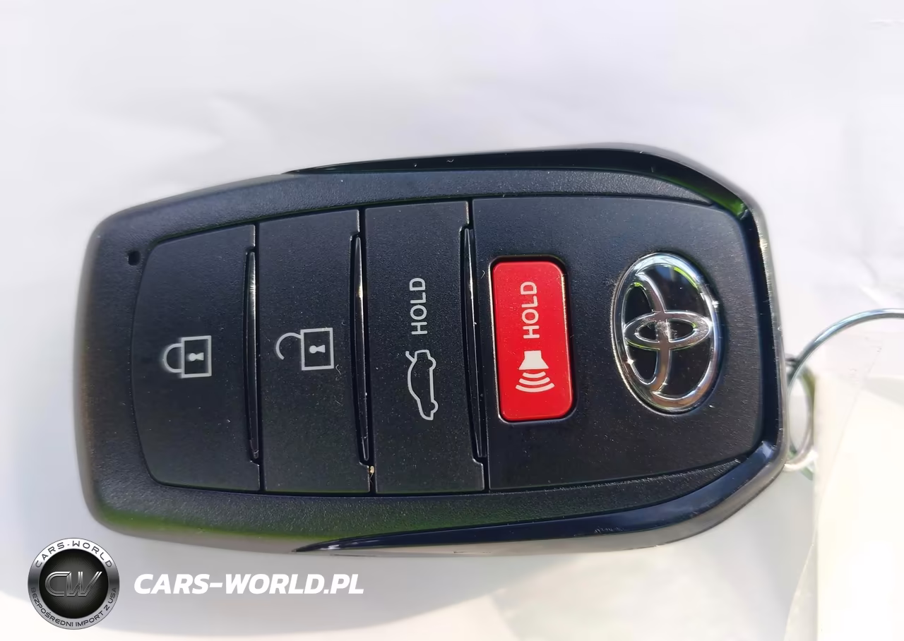 2025 Toyota Camry Le VIN:4T1DAACK1SU587432 - 11