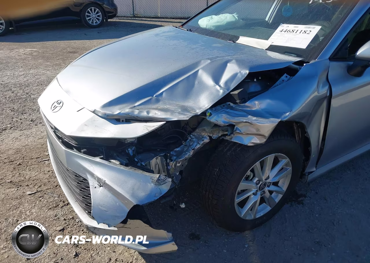 2025 Toyota Camry Le VIN:4T1DAACK1SU587432 - 6