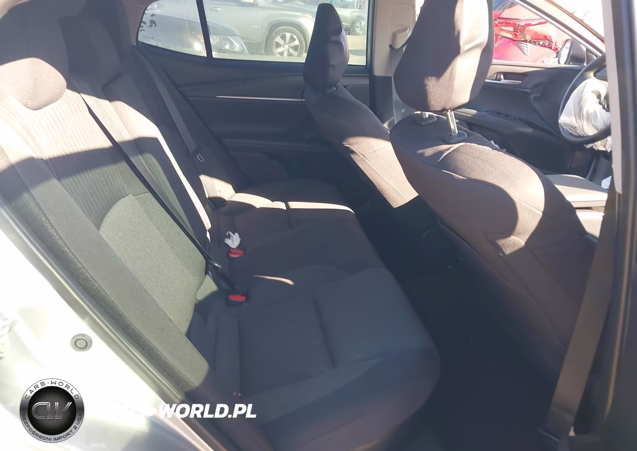 2025 Toyota Camry Le VIN:4T1DAACK1SU587432 - 8