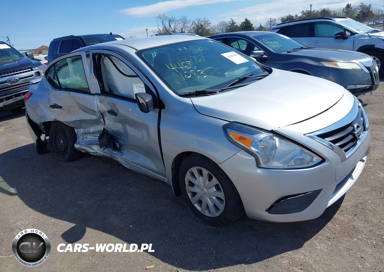 2017 Nissan Versa 1.6 S+