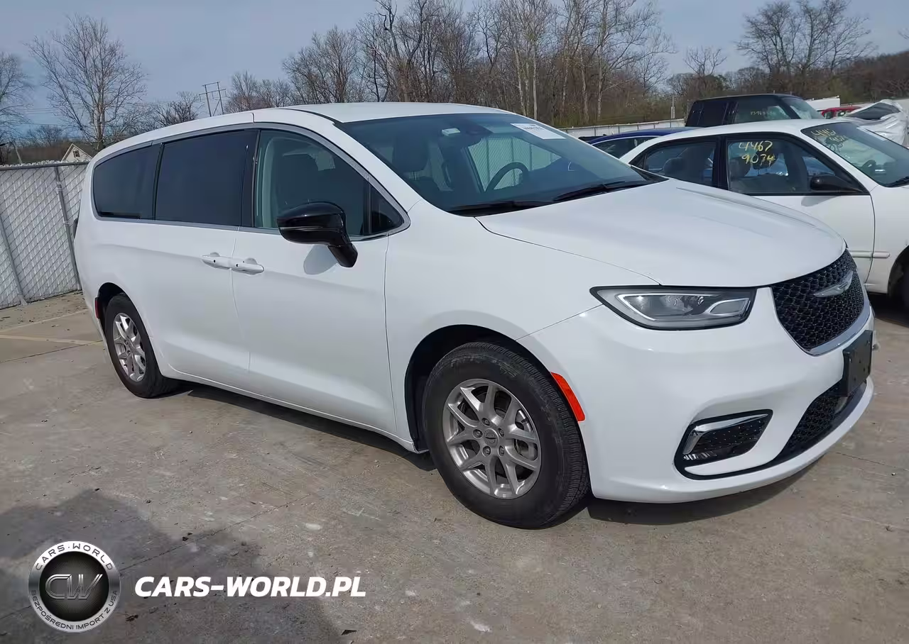 2024 Chrysler Pacifica Touring L