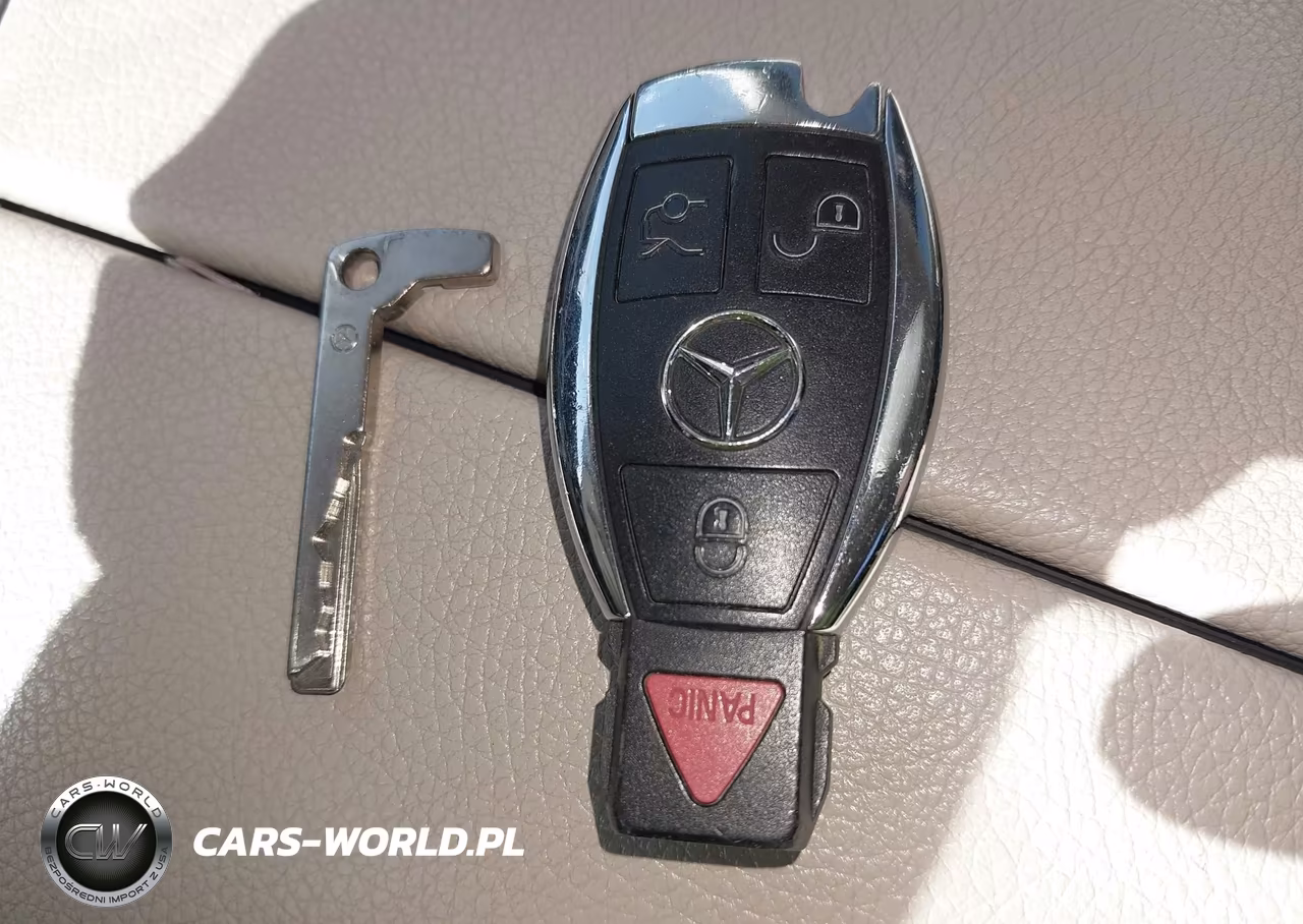 2017 Mercedes-Benz C 300 4Matic VIN:55SWF4KB8HU210985 - 11